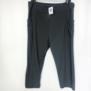 NWT Julia Rose Capri Leggings with Pockets Size TC2 (20-28)